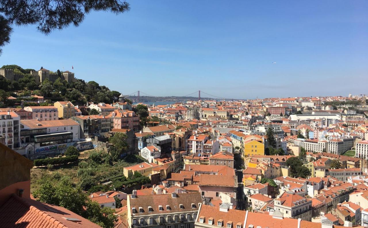 Feel Home in this Stunning Renovated Nest in Graça Lisboa Exterior foto