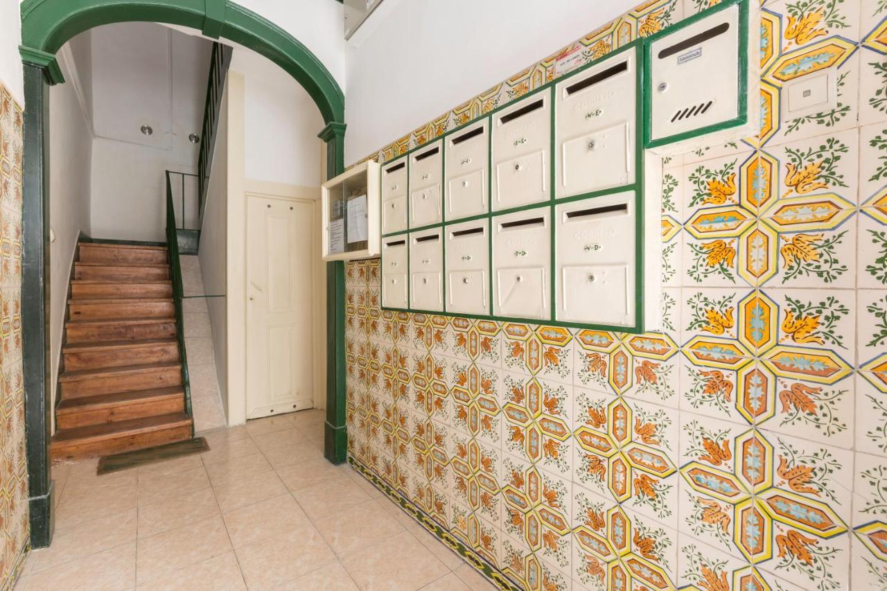 Feel Home in this Stunning Renovated Nest in Graça Lisboa Exterior foto