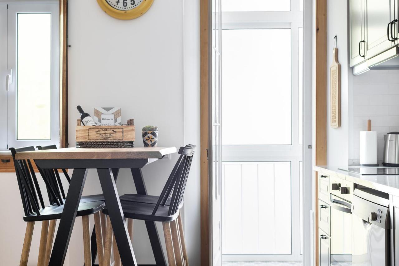 Feel Home in this Stunning Renovated Nest in Graça Lisboa Exterior foto