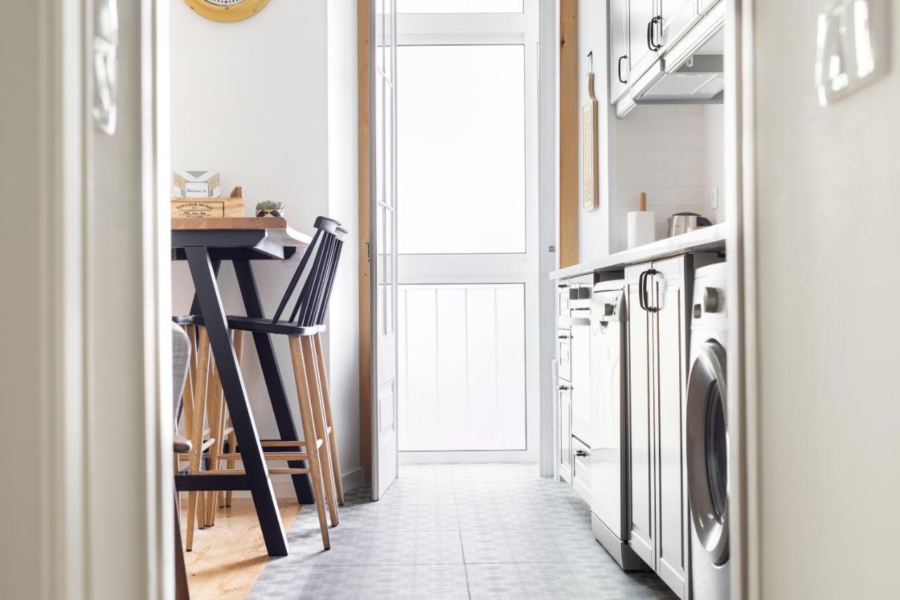 Feel Home in this Stunning Renovated Nest in Graça Lisboa Exterior foto